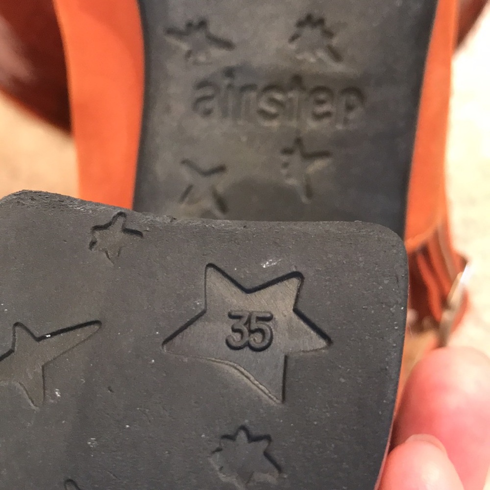 Airstep Rust/Terracota Suede shows with rubber soles. Se EU 35 (US 5). - Picture 6 of 7